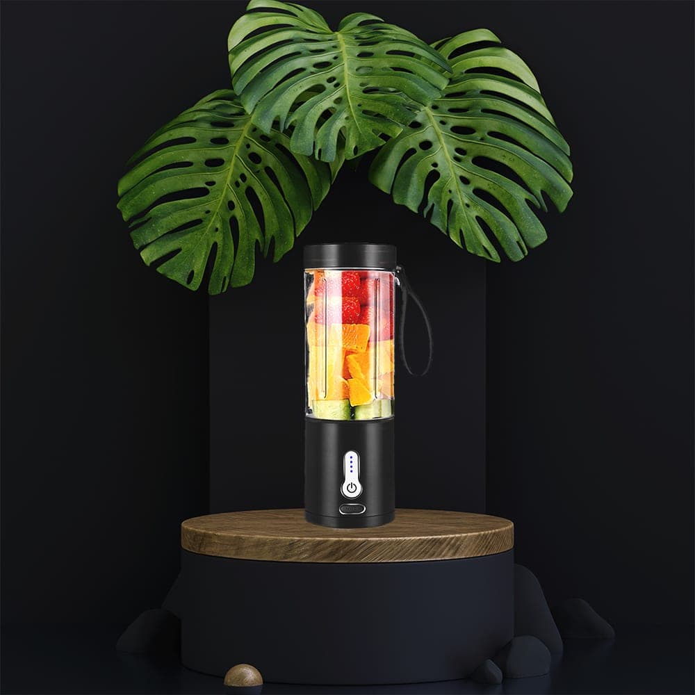 Black portable blender